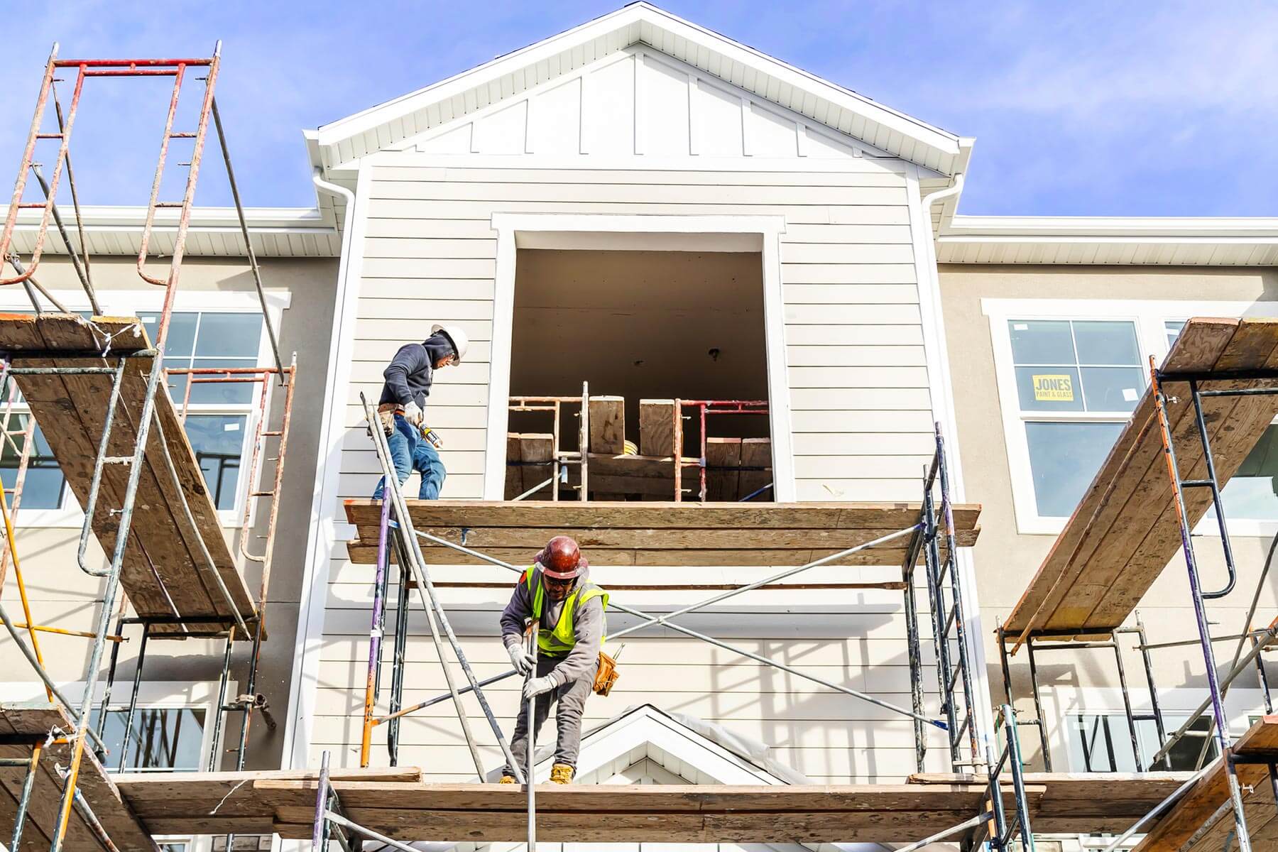 Scaffolding and install crew